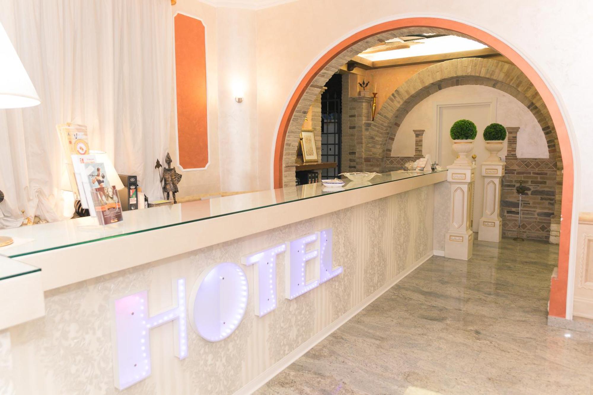 Hotel Il Castello Di Perano Exterior foto